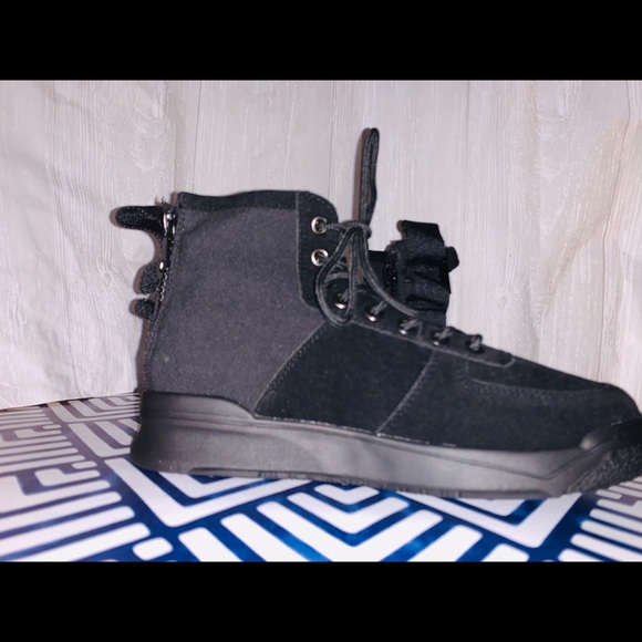 Black Suede Top Shoes - Picture 3 of 9